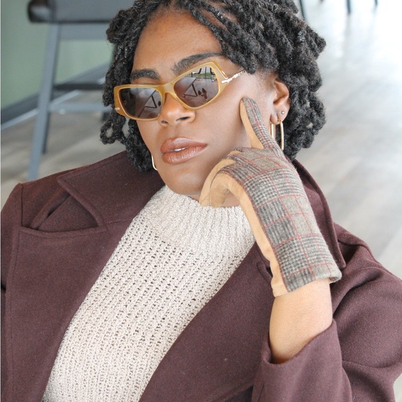 Burberry Accessories - Burberry Sunglasses